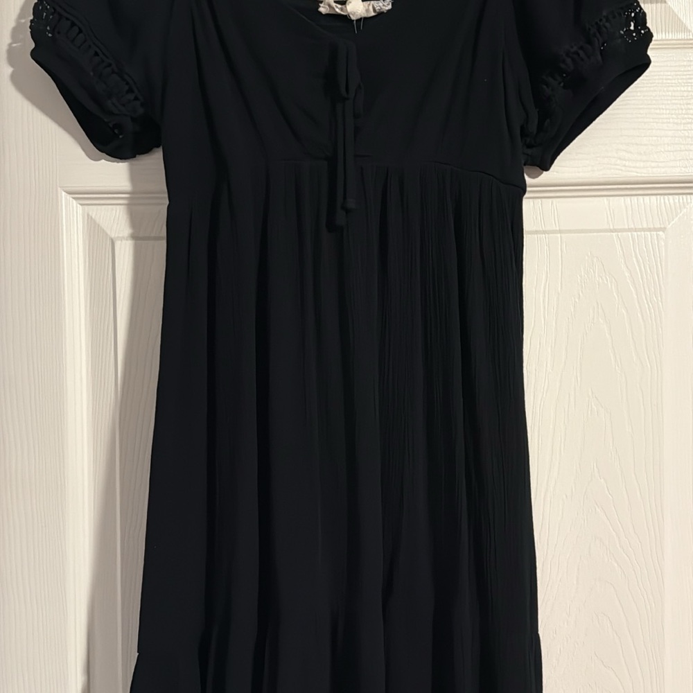 Black Short Sleeve Dress